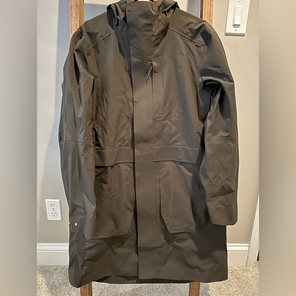 Lululemon STORM FIELD TRENCH COAT - Picture 1 of 6